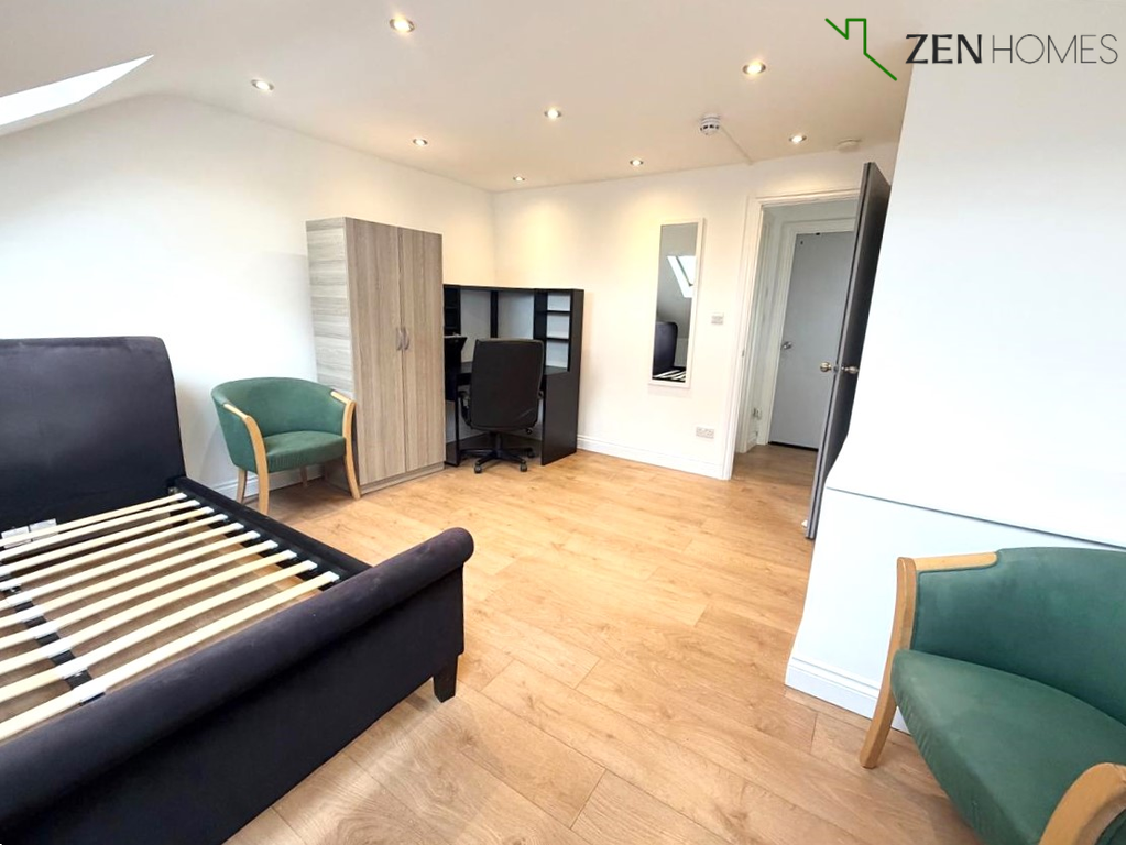 Property photo 2 of 8