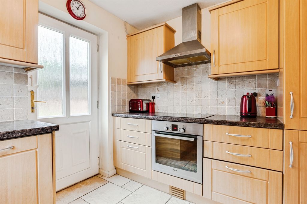 Property photo 3 of 17