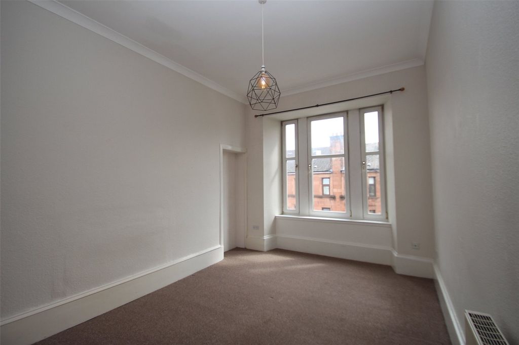 Property photo 3 of 14 Living Room