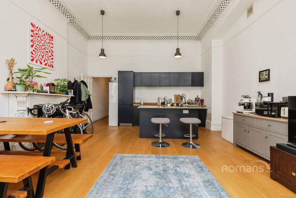 Property photo 3 of 9 Pbox-Img.Jpg