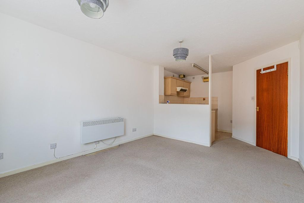 Property photo 2 of 9 Harrison Way 78-5.Jpg