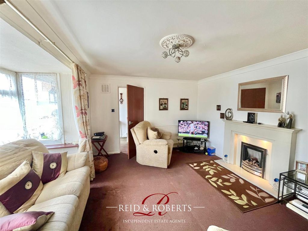 Property photo 3 of 22 4.Jpg