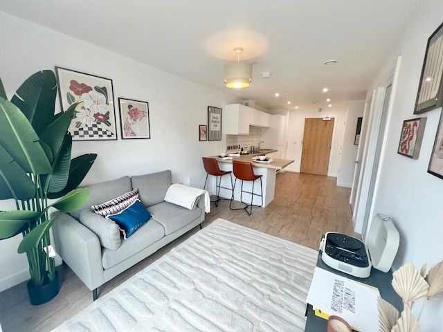 Property photo 3 of 12