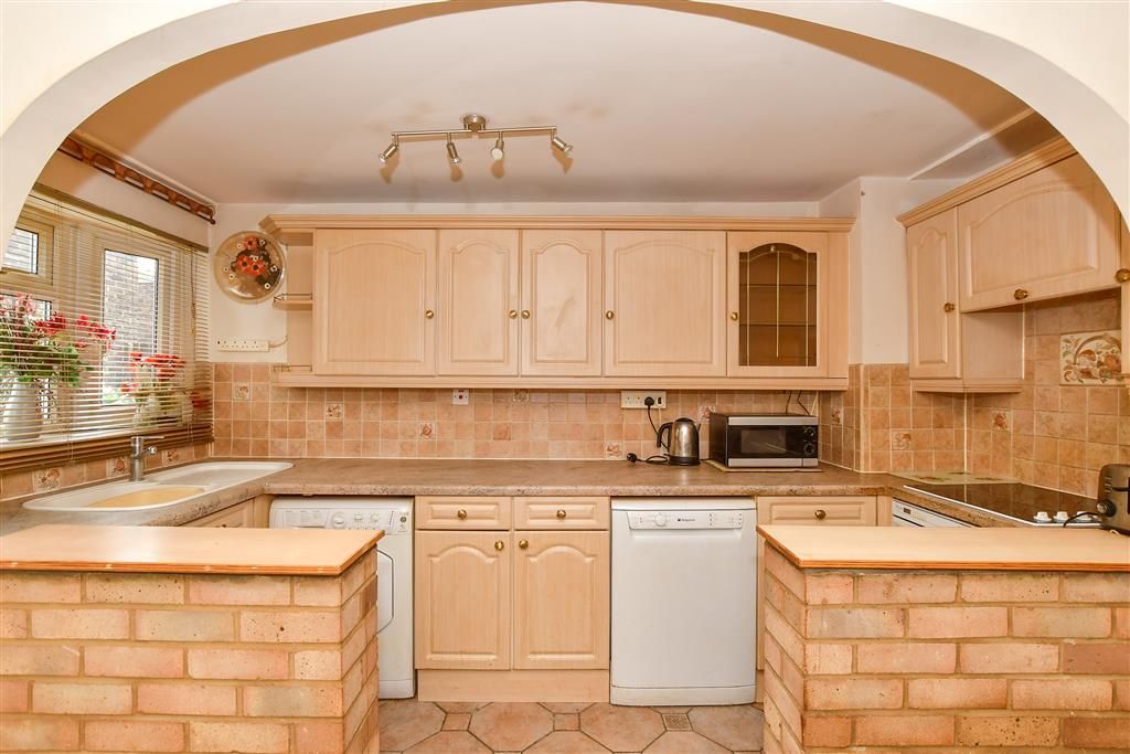Property photo 2 of 16 Kitchen