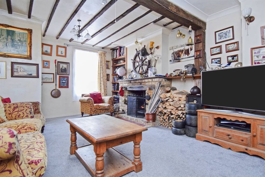Property photo 2 of 19