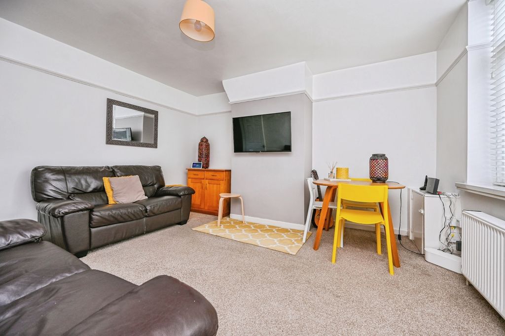 Property photo 2 of 20 Pbox-Img.Jpg