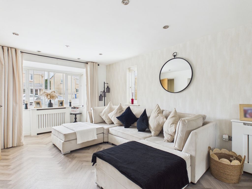 Property photo 2 of 22 Cam03729G0-Pr0278-Still017