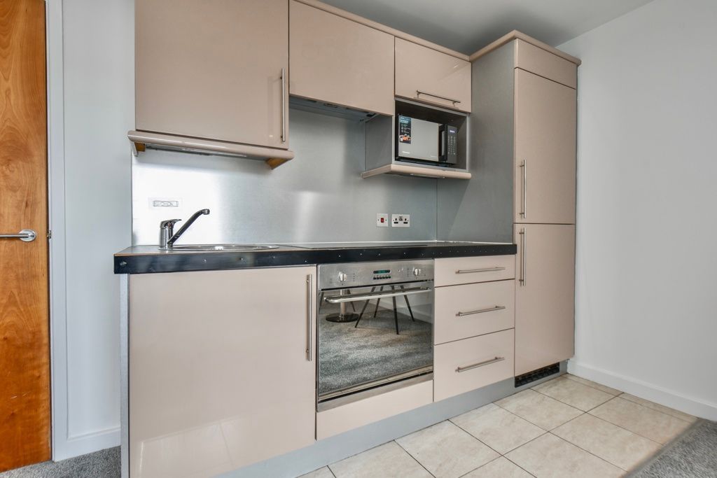 Property photo 2 of 9 Jpg