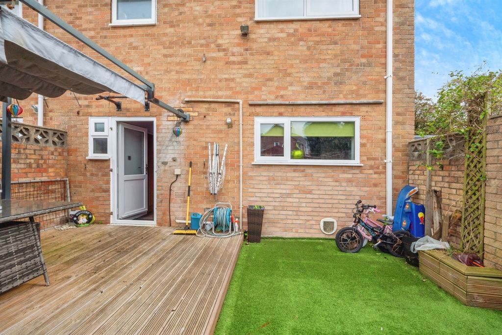 Property photo 3 of 17