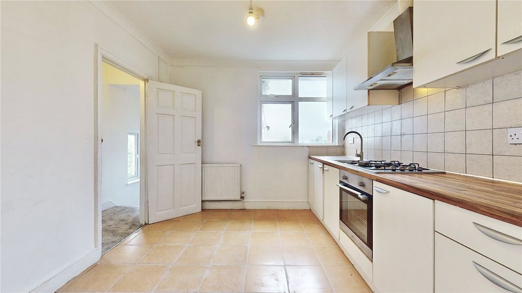 Property photo 3 of 9 Picture No. 05