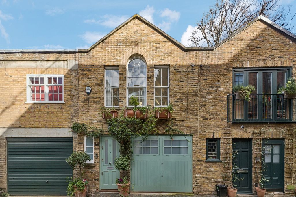 Property photo 3 of 16