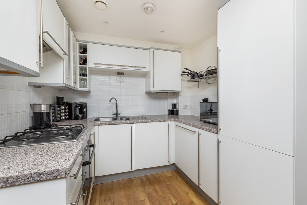 Property photo 2 of 11 3237704