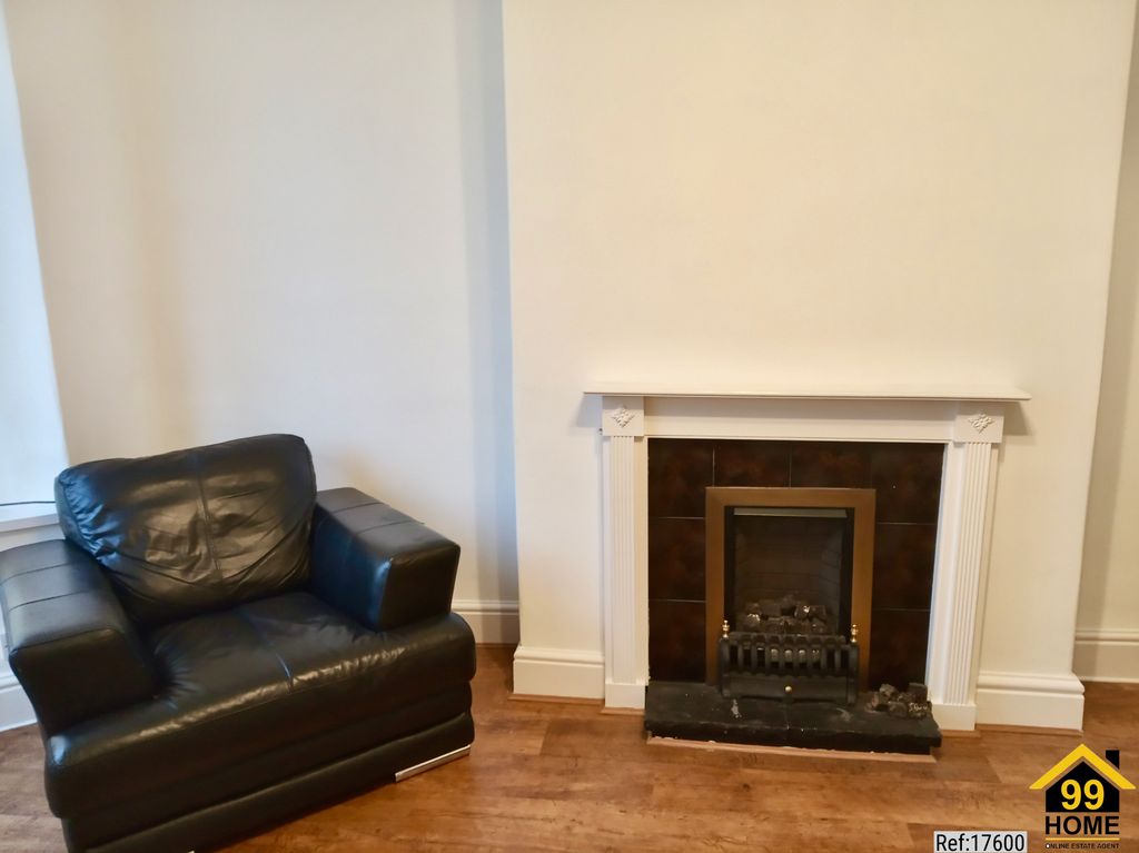 Property photo 2 of 12 Photo 1