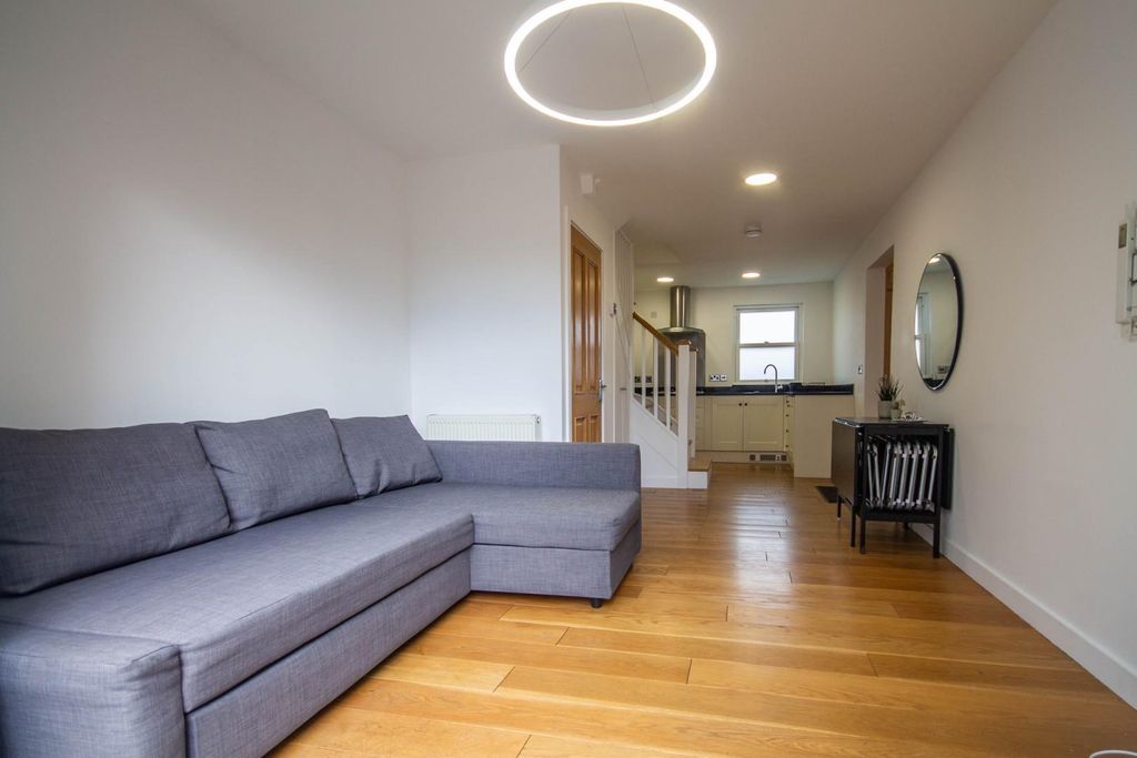 Property photo 2 of 15 Pic-3.Jpg