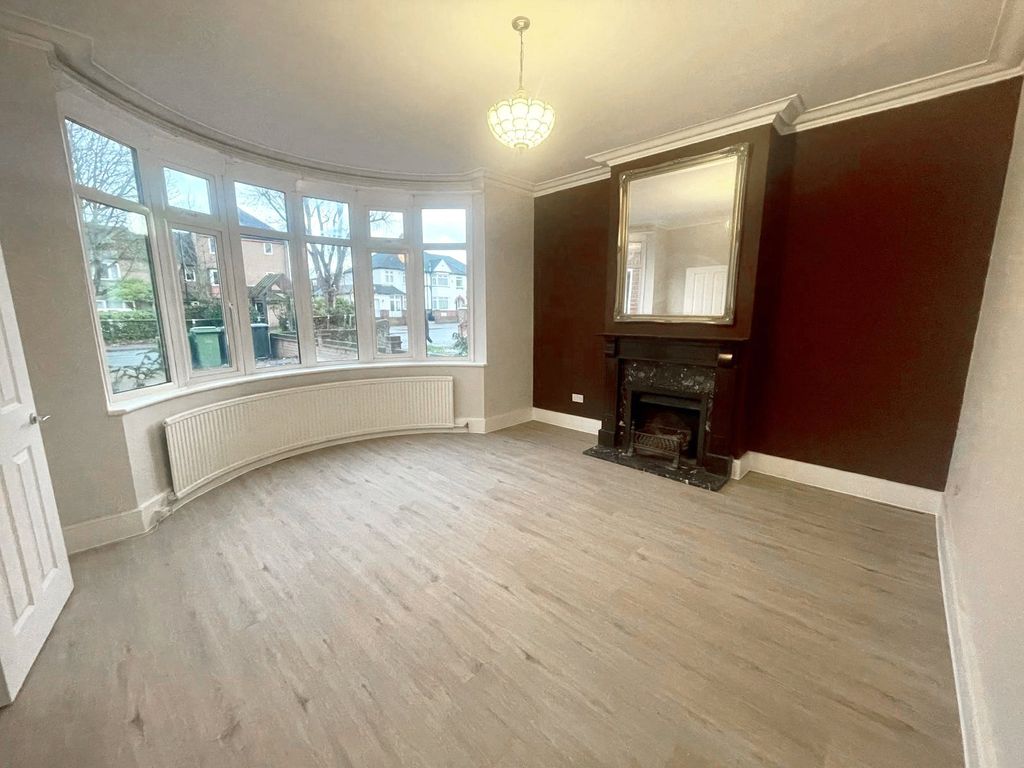 Property photo 2 of 17 Picture 2