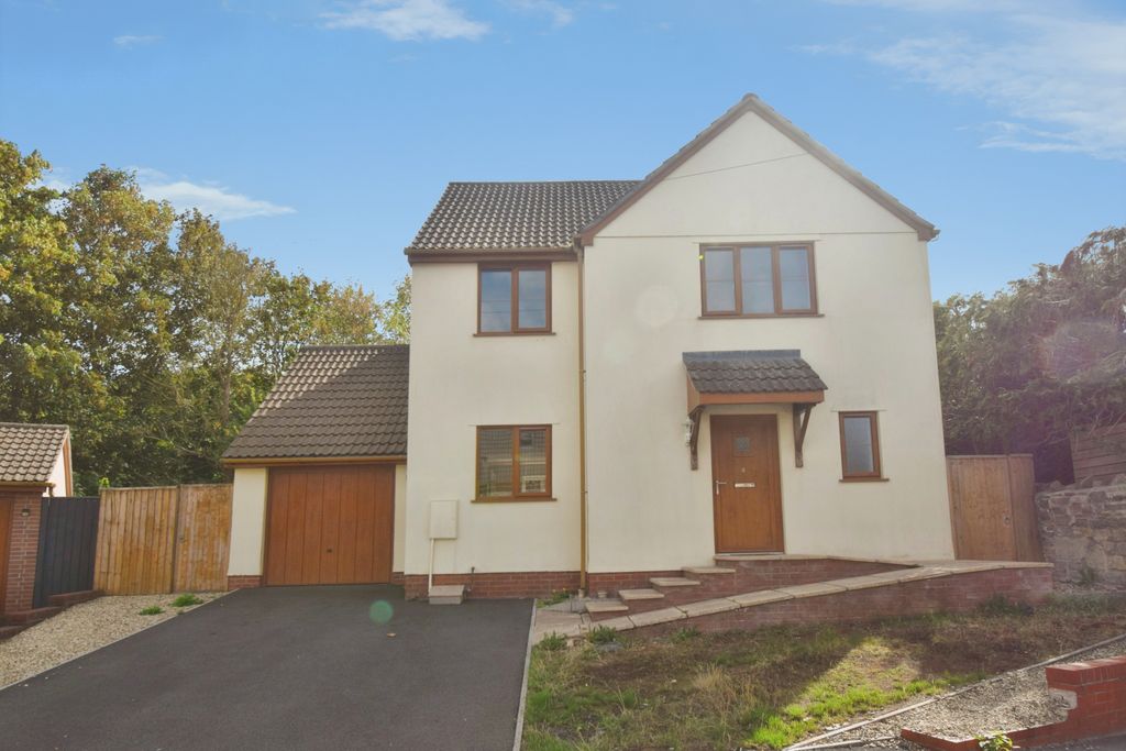 Property photo 1 of 14 368c305F-External