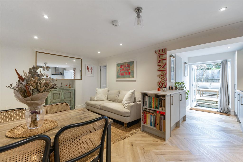 Property photo 3 of 13 Image