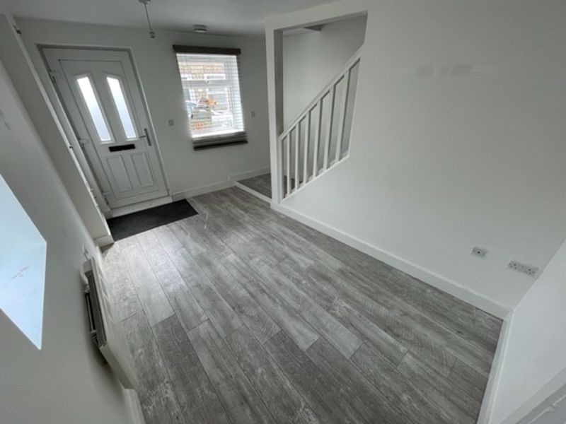 Property photo 2 of 7 Photo 6