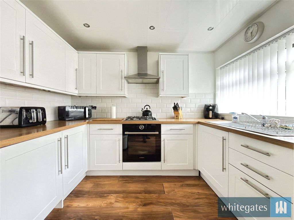 Property photo 3 of 18 Picture No. 02