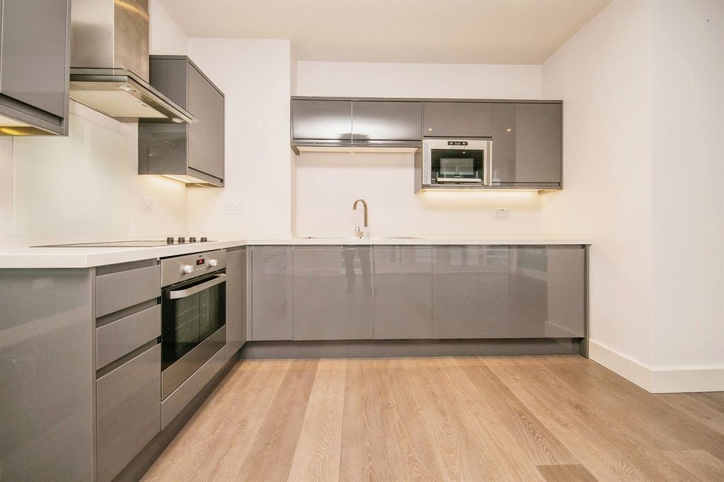 Property photo 3 of 15