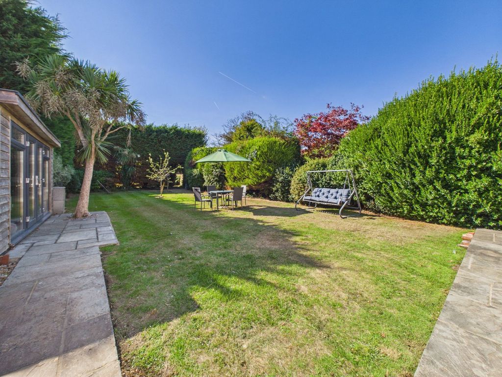 Property photo 2 of 27
