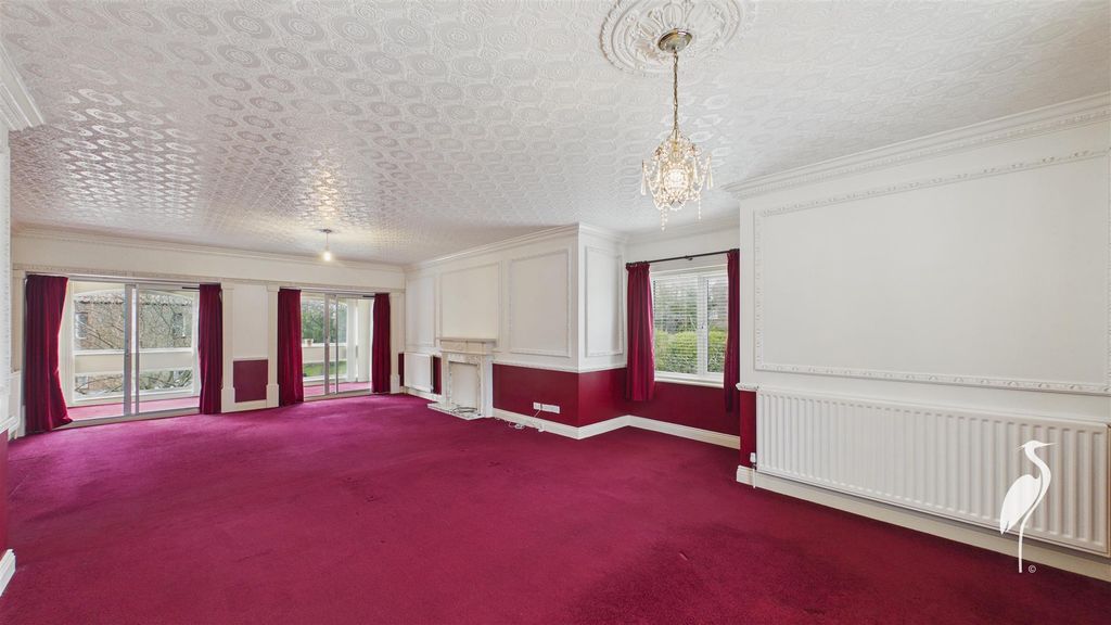 Property photo 3 of 28 Lounge/Dining Room