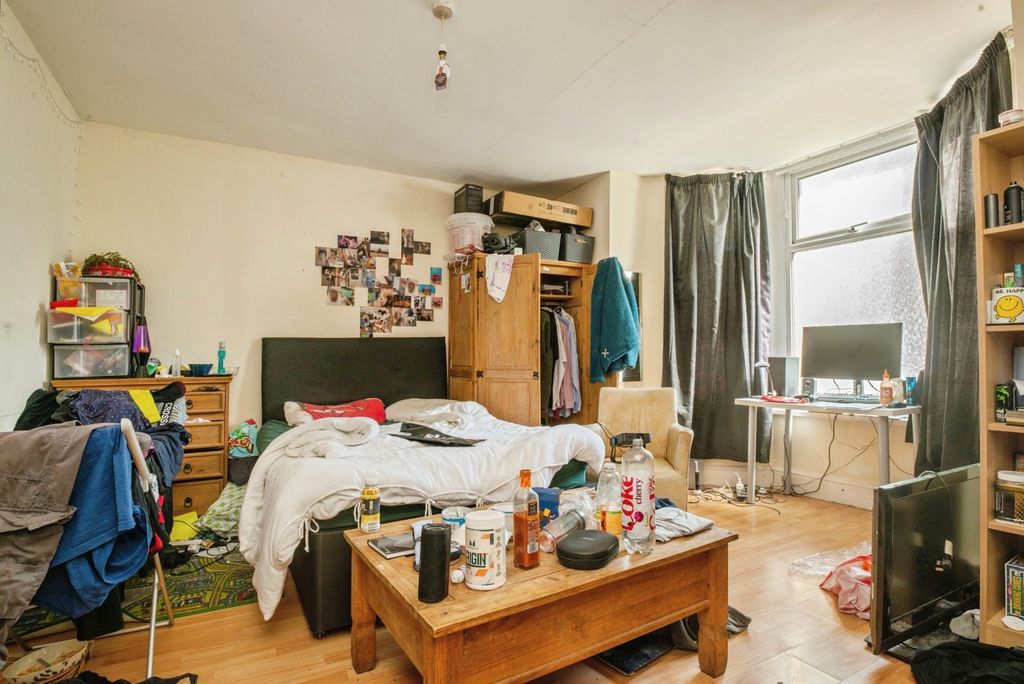 Property photo 3 of 19 Pbox-Img.Jpg