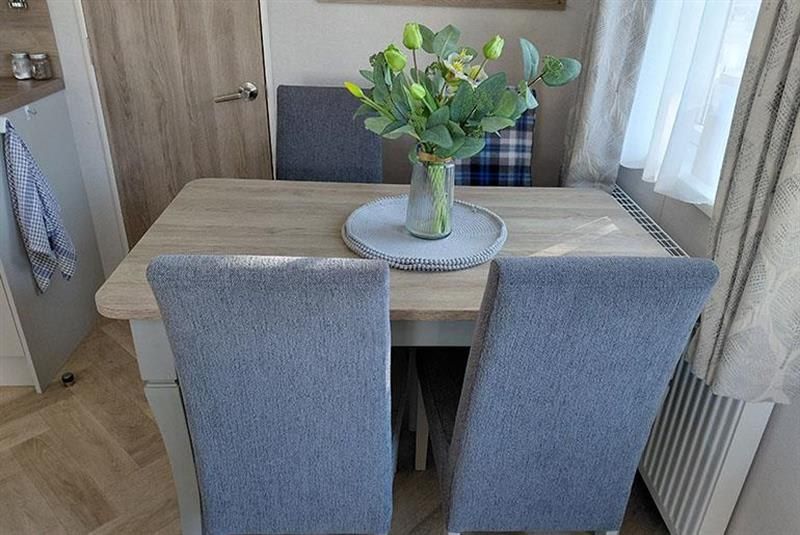 Property photo 3 of 8 004672 2 20260219 00.Jpeg