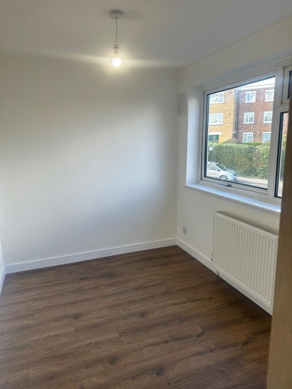 Property photo 3 of 8 Bedroom 1