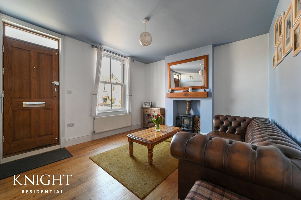 Property photo 3 of 23