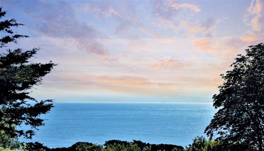 Property photo 2 of 21 Sea View***