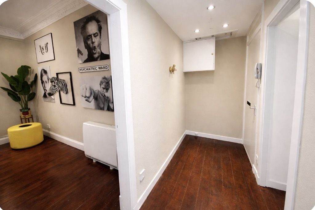 Property photo 3 of 15 Hall