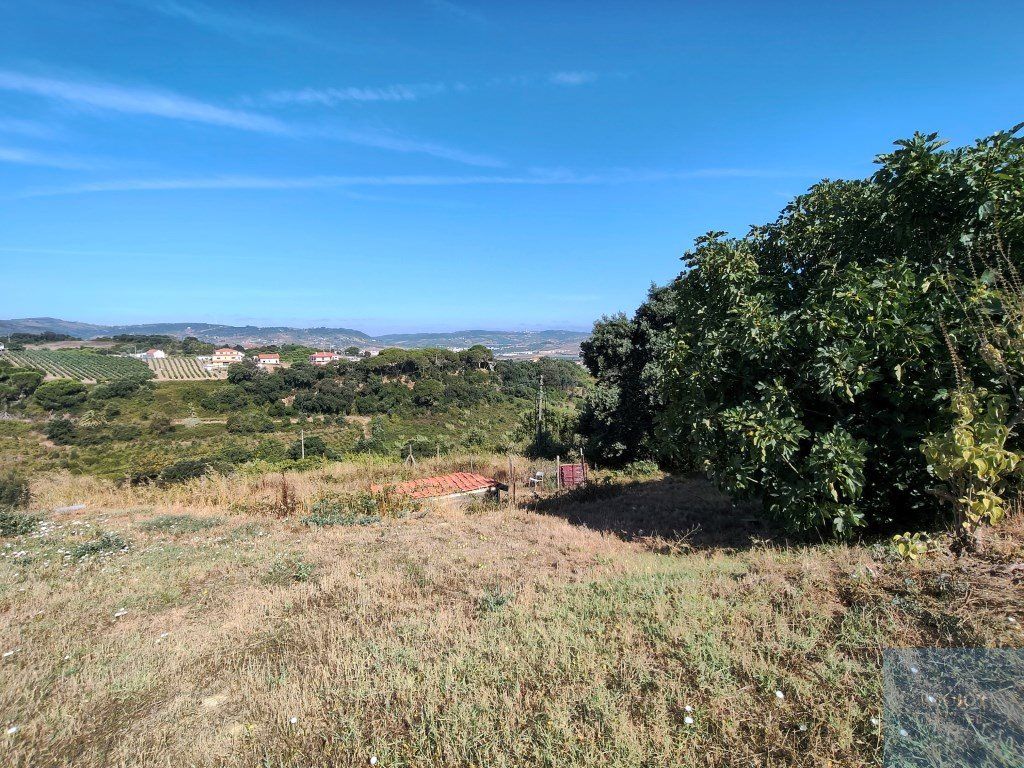 Property photo 1 of 34 Land With Approved Project For The Construction Of 5 Villas In Arruda Dos Vinhos
