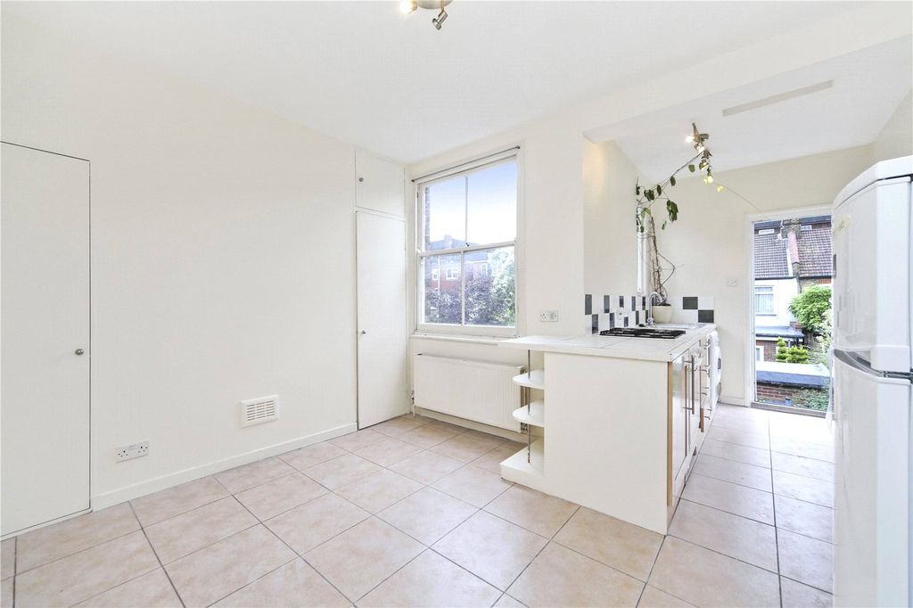 Property photo 2 of 7 Picture No. 01