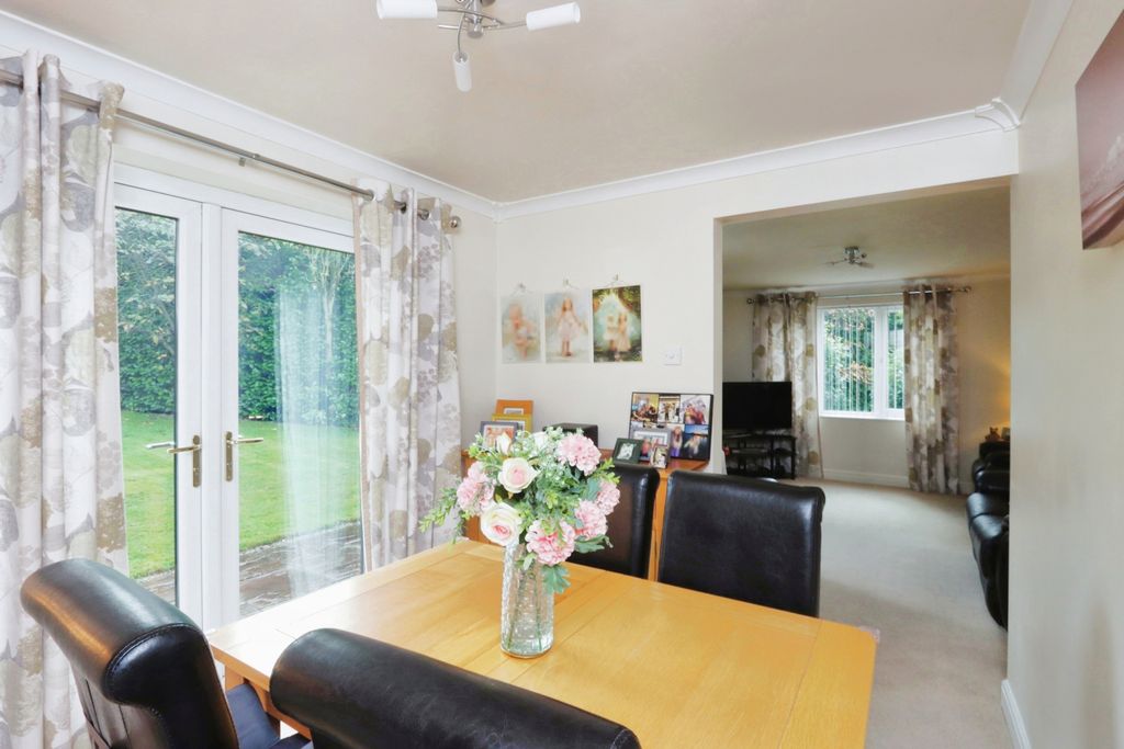 Property photo 2 of 29 Dining Room