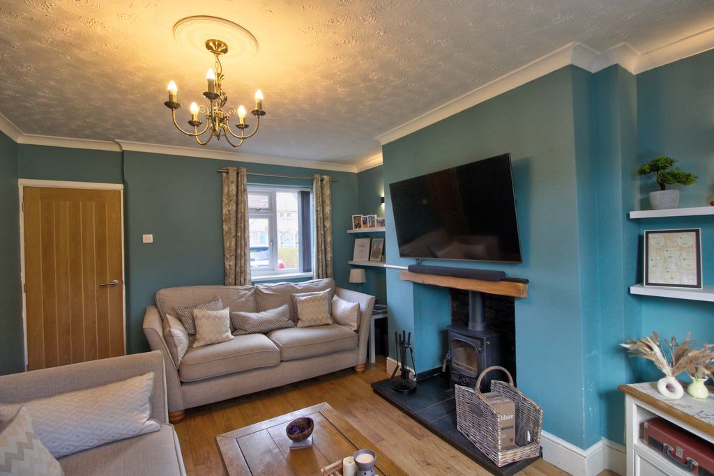 Property photo 2 of 23 Img_2392_3_4_Realistic