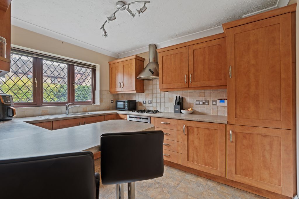 Property photo 3 of 22