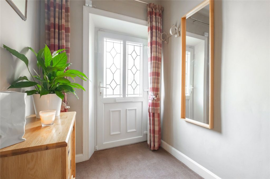 Property photo 2 of 25 Hall