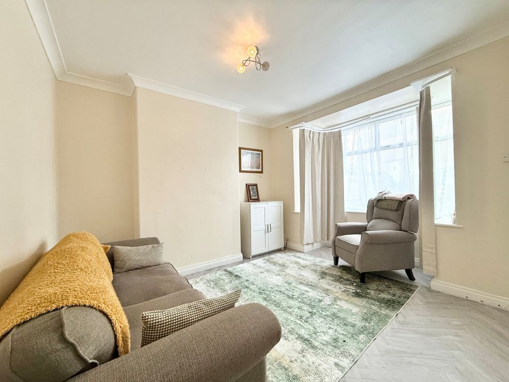 Property photo 3 of 13 Picture No. 16