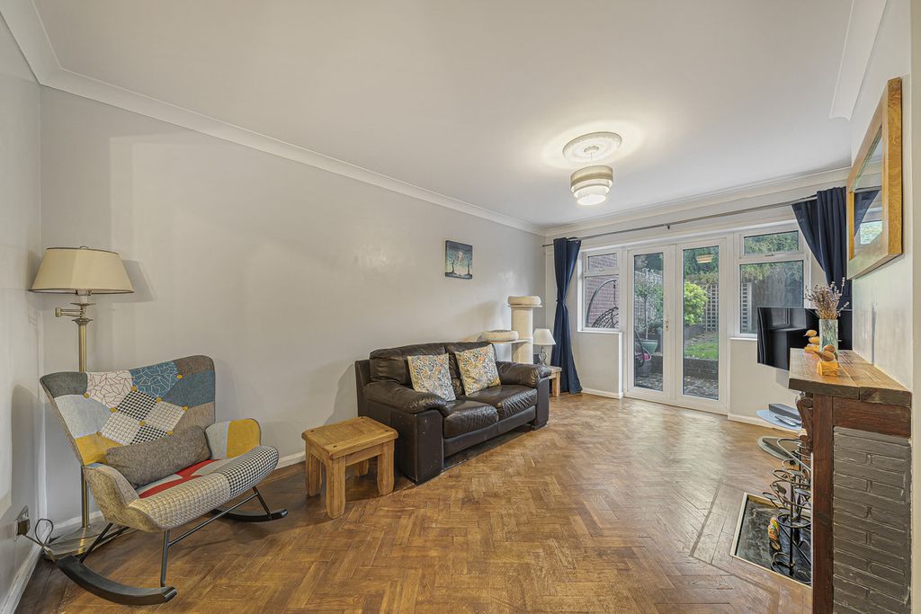 Property photo 2 of 16