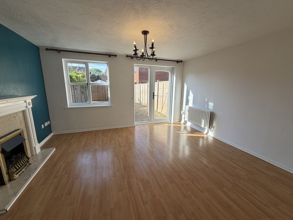 Property photo 3 of 9 Gallery