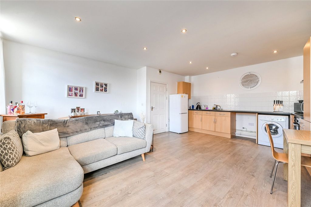 Property photo 2 of 11 Picture No. 06