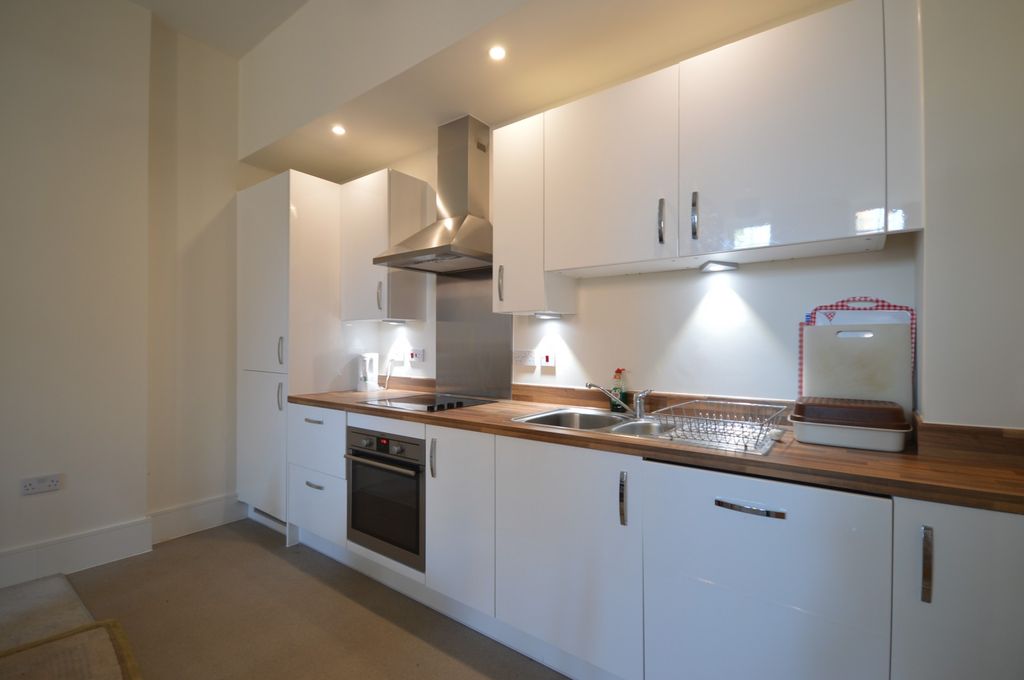 Property photo 2 of 4 Kitchen