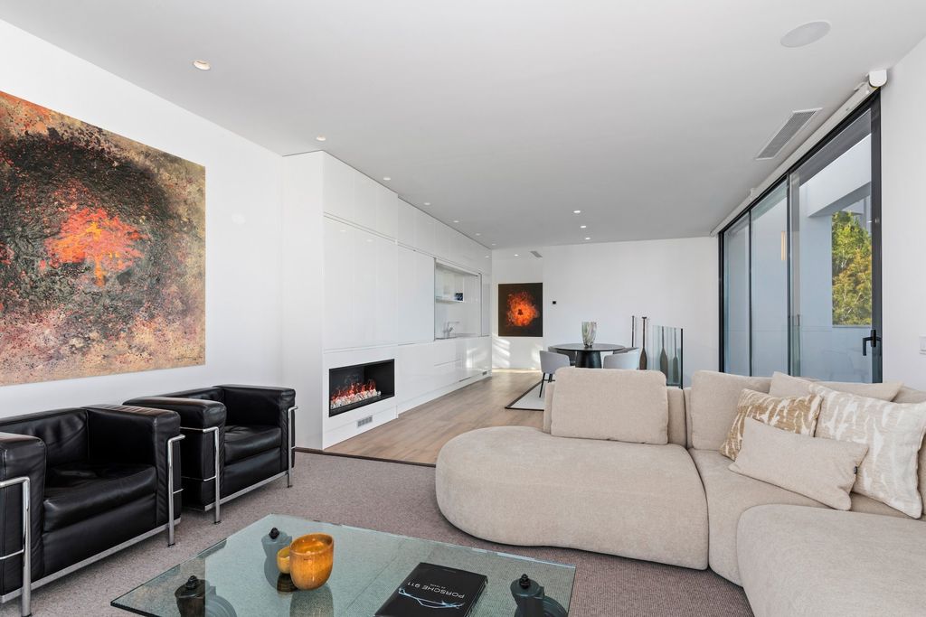 Property photo 3 of 48