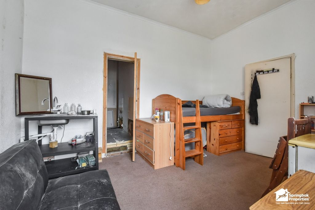 Property photo 2 of 13 Image 1