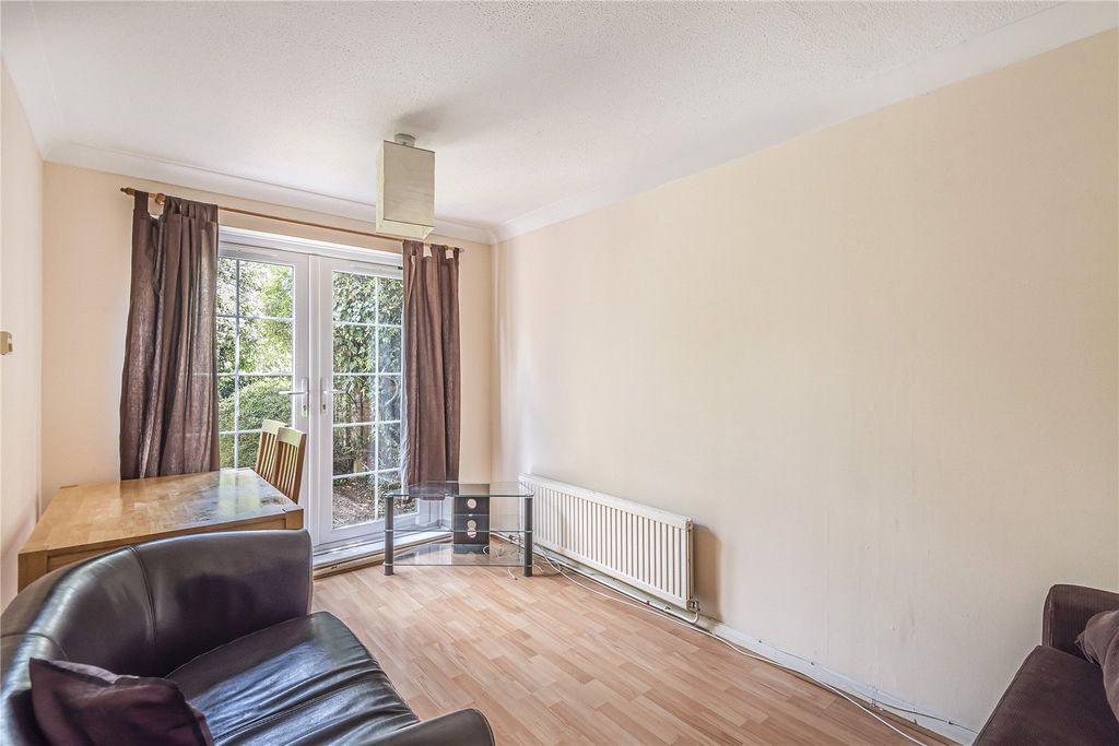 Property photo 3 of 8 Picture No. 05