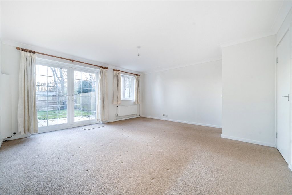 Property photo 3 of 11 Picture No. 02