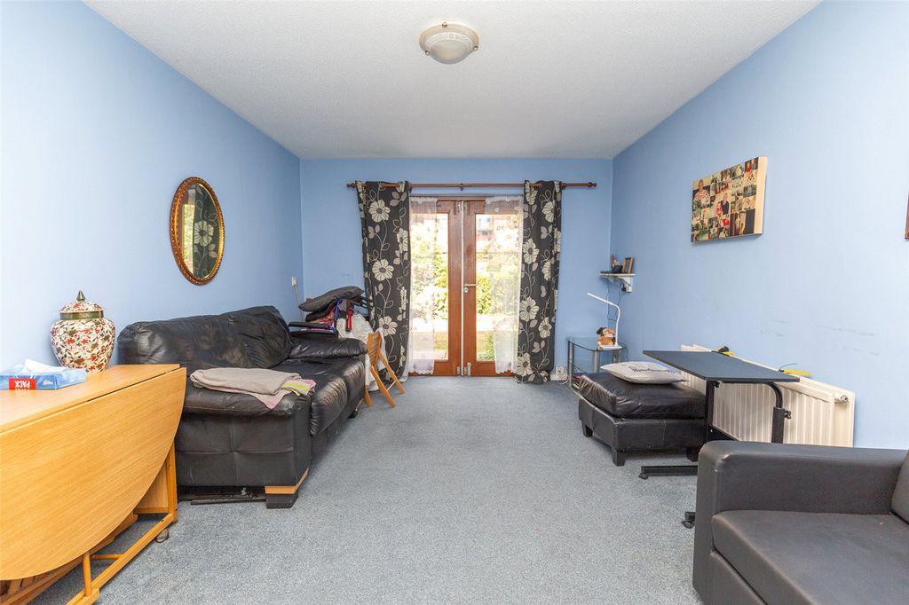 Property photo 3 of 10 Picture No. 05