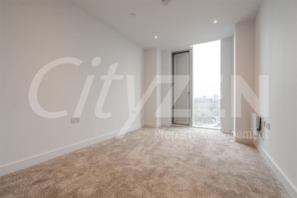 Property photo 3 of 15 Bedroom