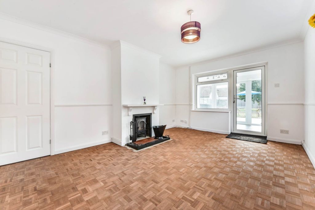 Property photo 2 of 29